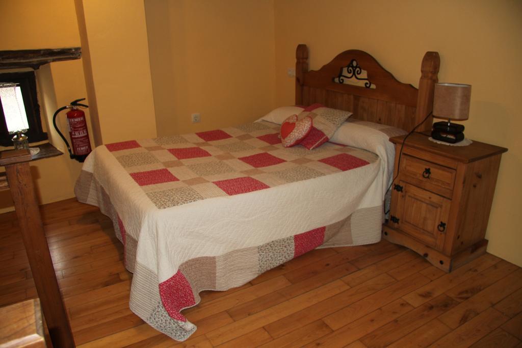 Ca Maria Santa Villa Proaza Room photo